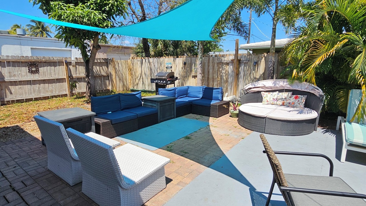 Photo of Patio Balcony in Central Oakland Park