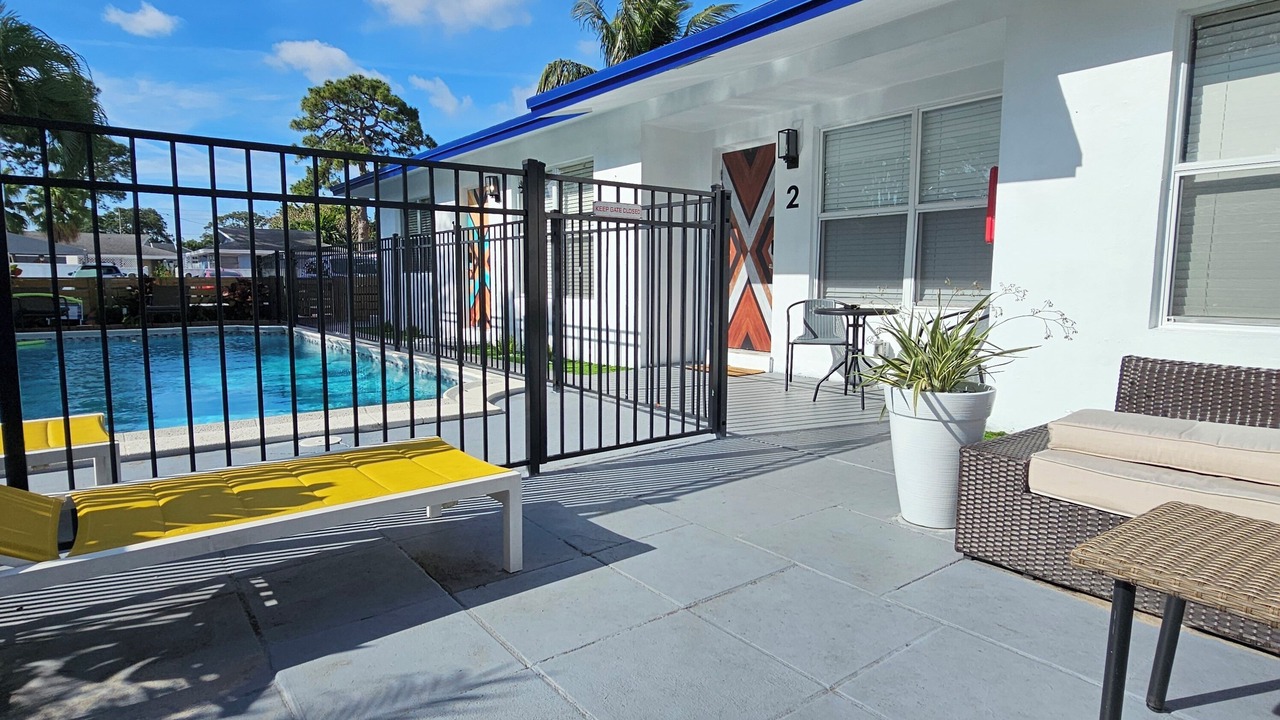 Photo of Patio Balcony in Central Oakland Park