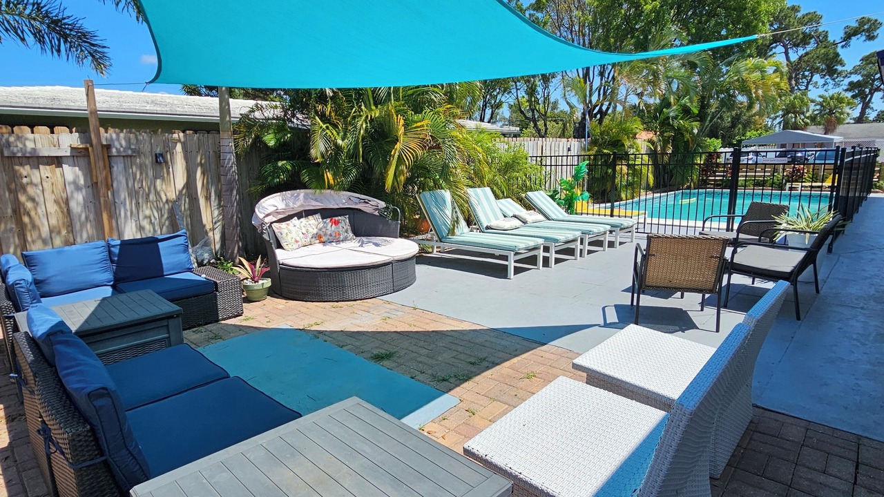 Photo of Patio Balcony in Central Oakland Park