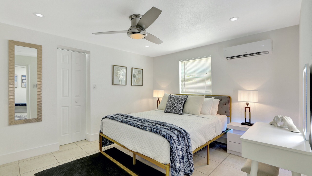 Photo of Bedroom in Miami Gardens
