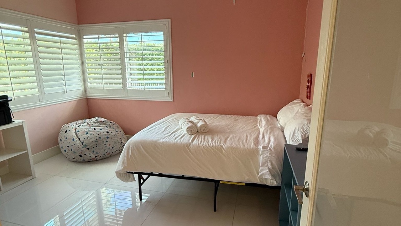 Photo of Bedroom in Surfside