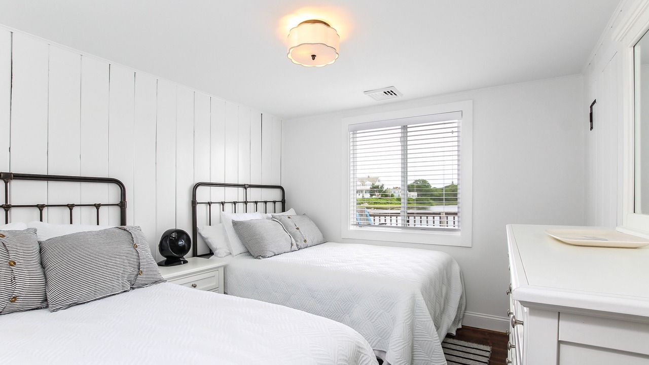 Photo of Bedroom in Centerville