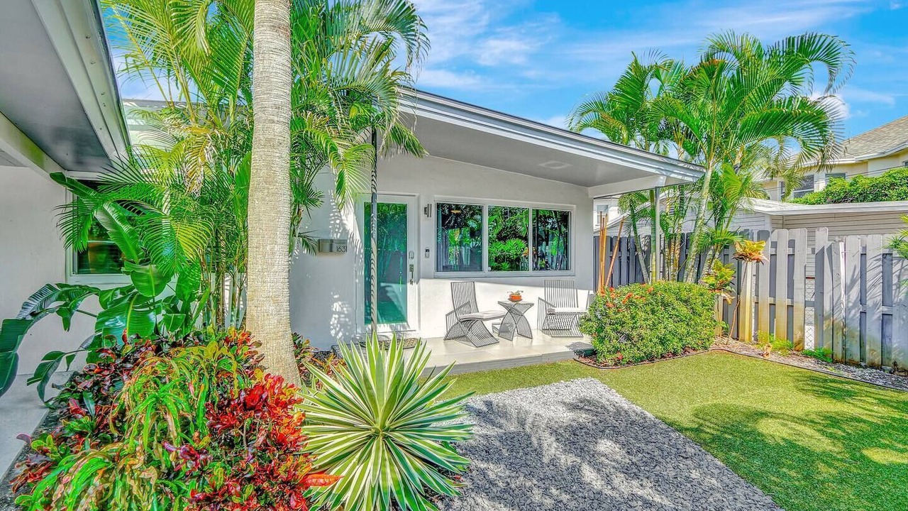 Photo of Patio Balcony in Poinsettia Heights