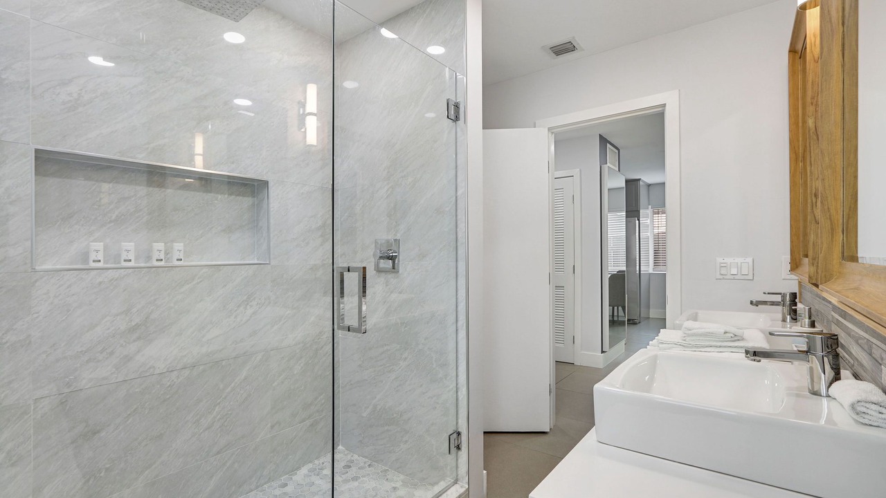 Photo of Bathroom in Poinsettia Heights