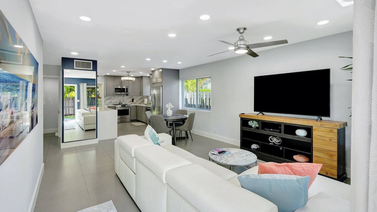 Photo of Livingroom in Poinsettia Heights