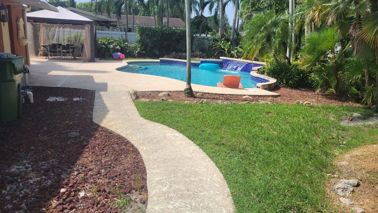 Photo of Outdoor in Pembroke Pines