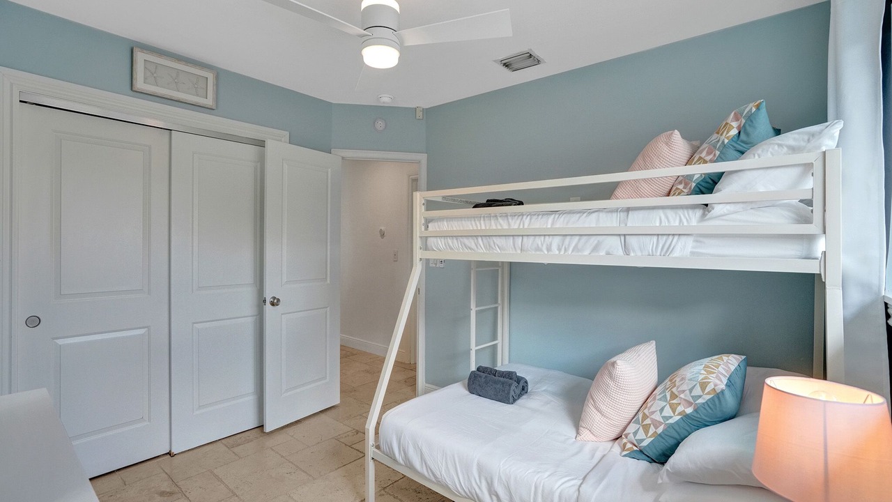 Photo of Bedroom in Imperial Point