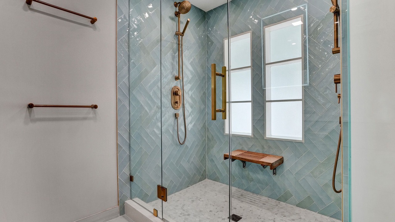Photo of Bathroom in Imperial Point