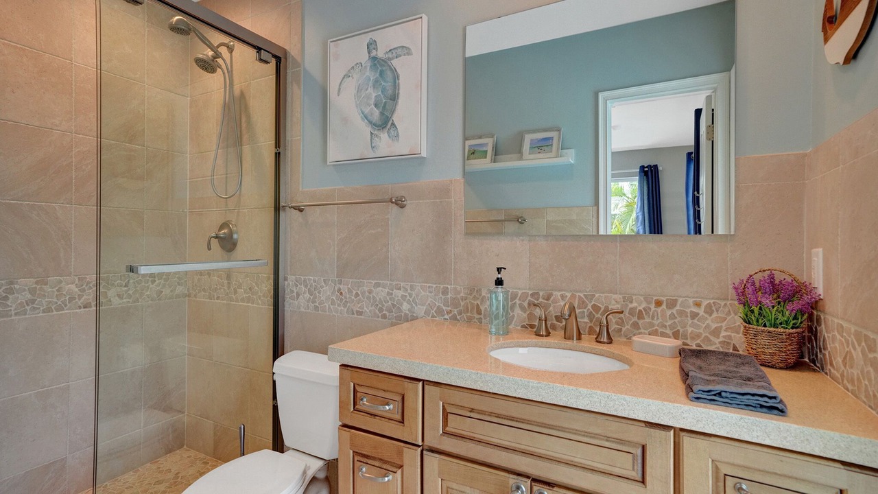 Photo of Bathroom in Imperial Point