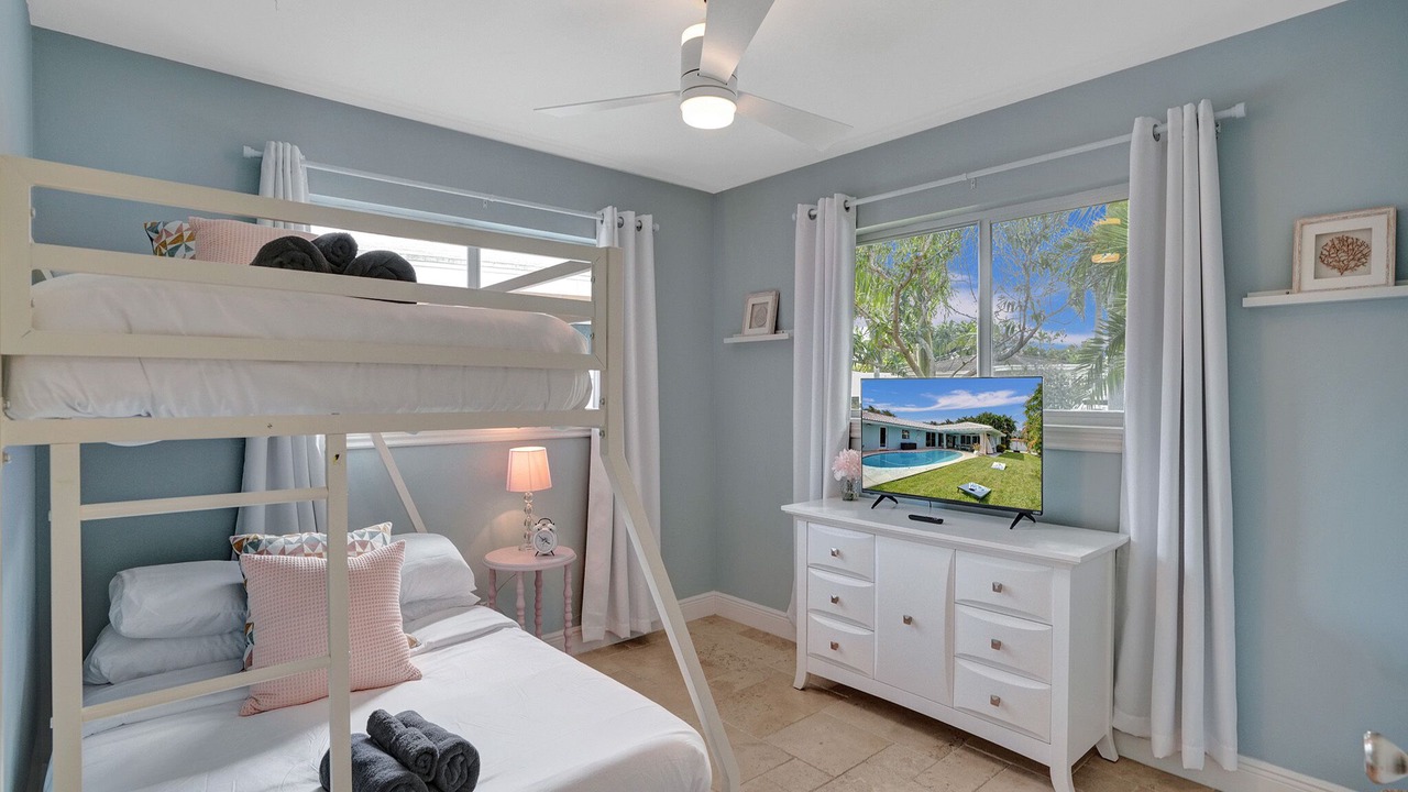 Photo of Bedroom in Imperial Point