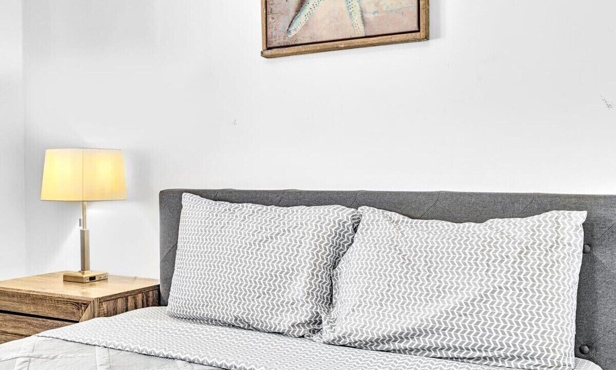 Photo of Bedroom in Davie