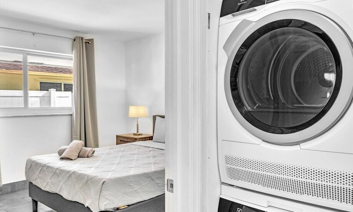 Photo of Bedroom in Davie