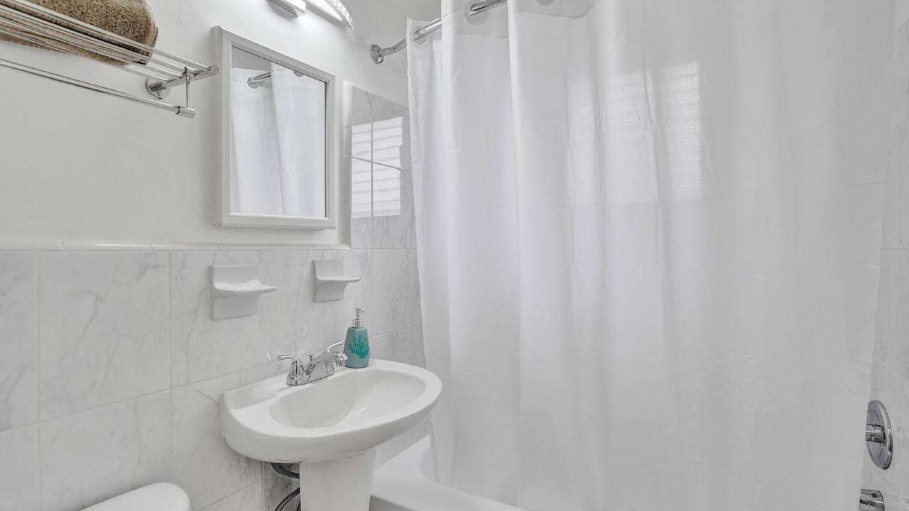 Photo of Bathroom in Lauderdale-by-the-Sea
