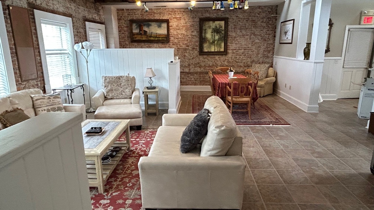 Photo of Livingroom in Easton