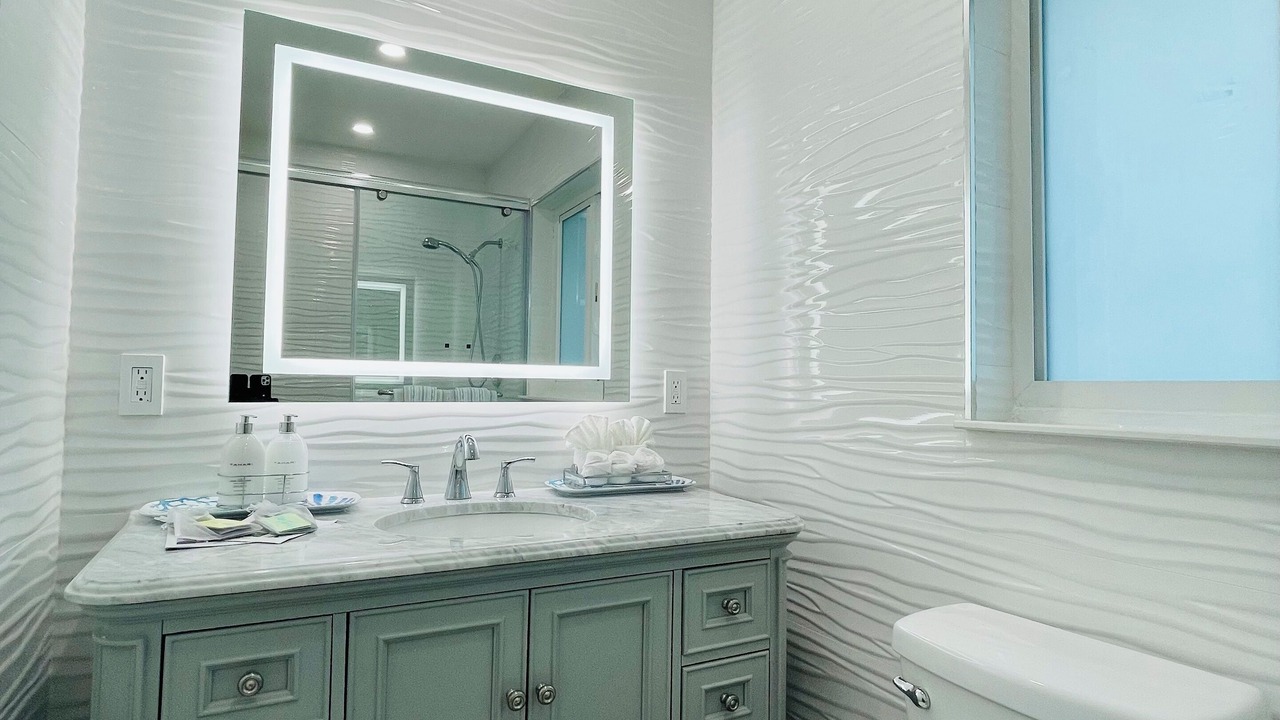 Photo of Bathroom in Coral Heights