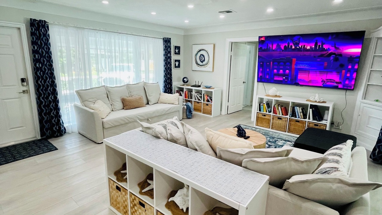 Photo of Livingroom in Coral Heights