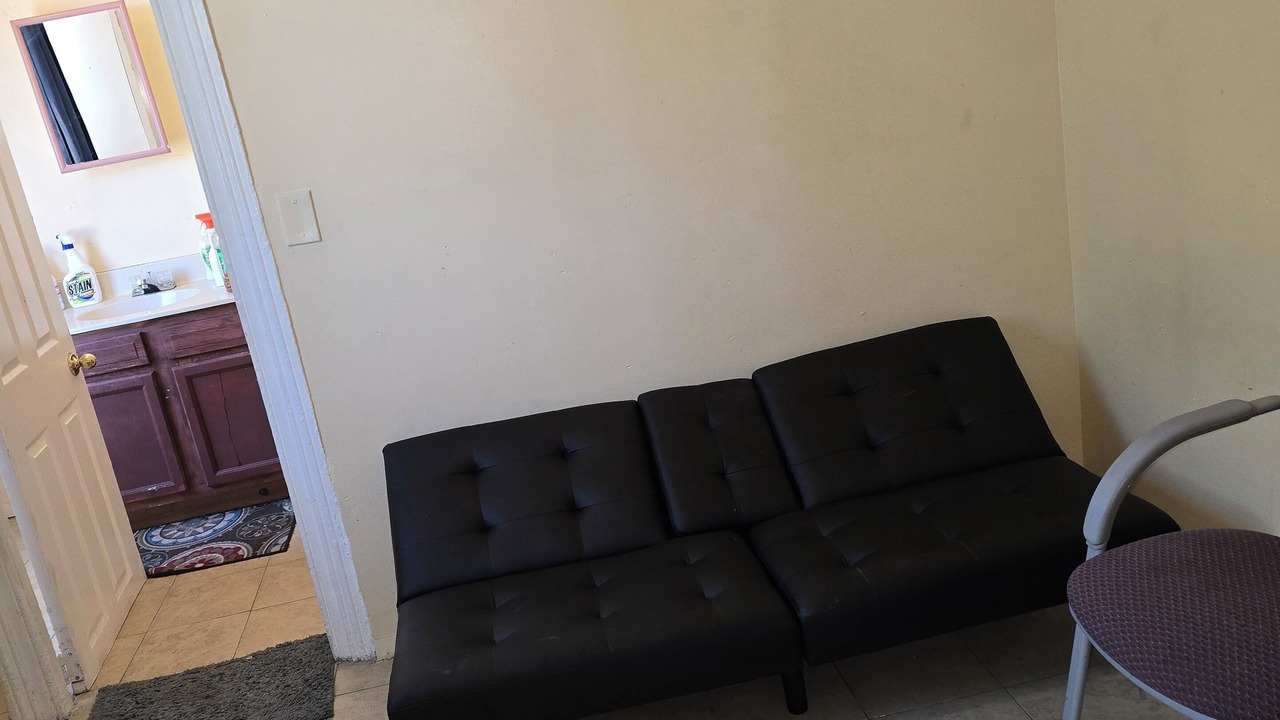 Photo of Livingroom in Downtown Baltimore