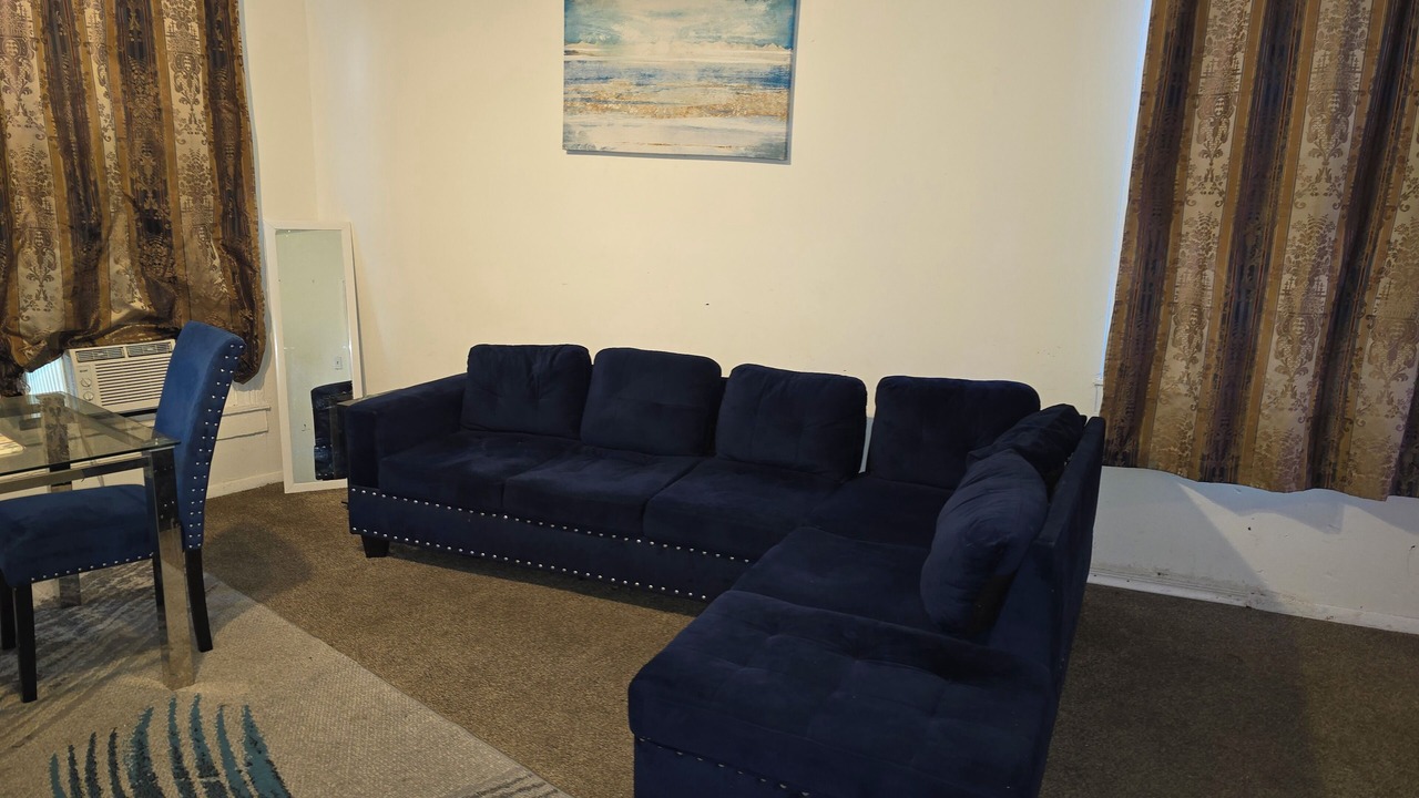 Photo of Livingroom in Downtown Baltimore