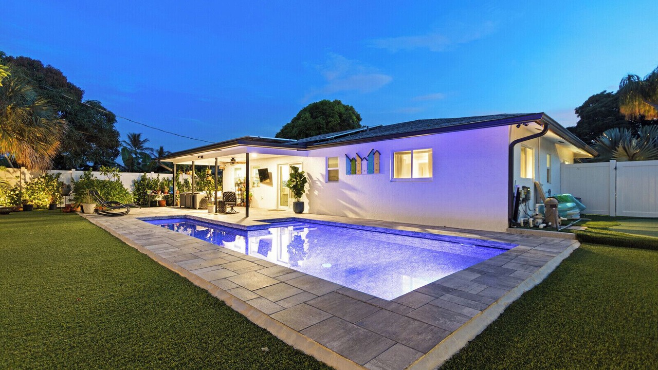 Photo of Outdoor in Tropic Palms