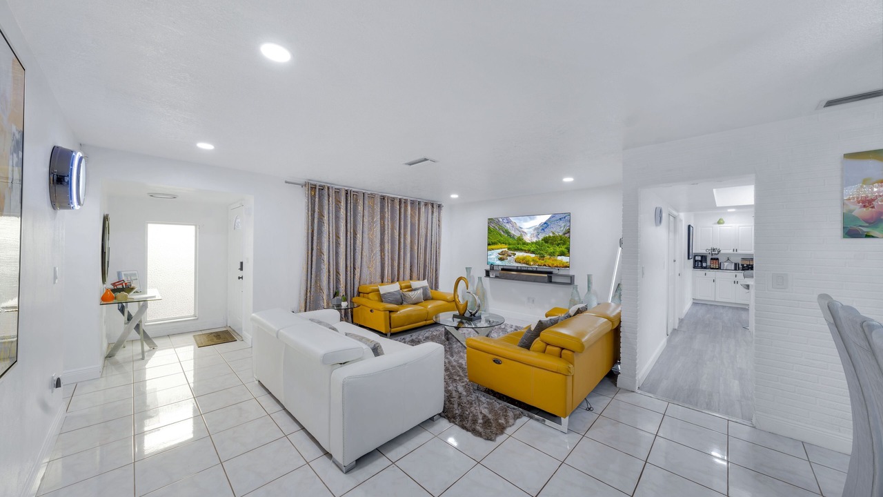Photo of Livingroom in Miramar