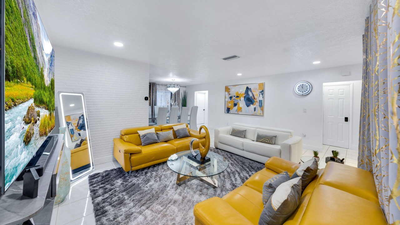 Photo of Livingroom in Miramar