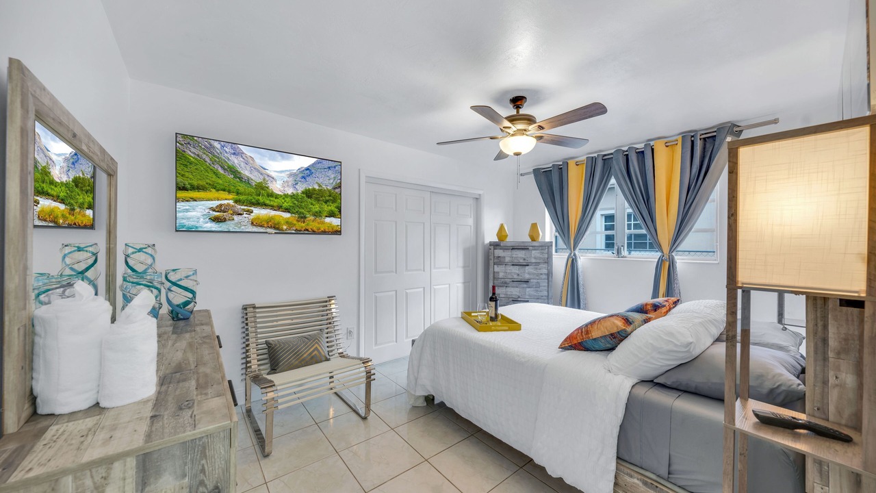 Photo of Bedroom in Miramar