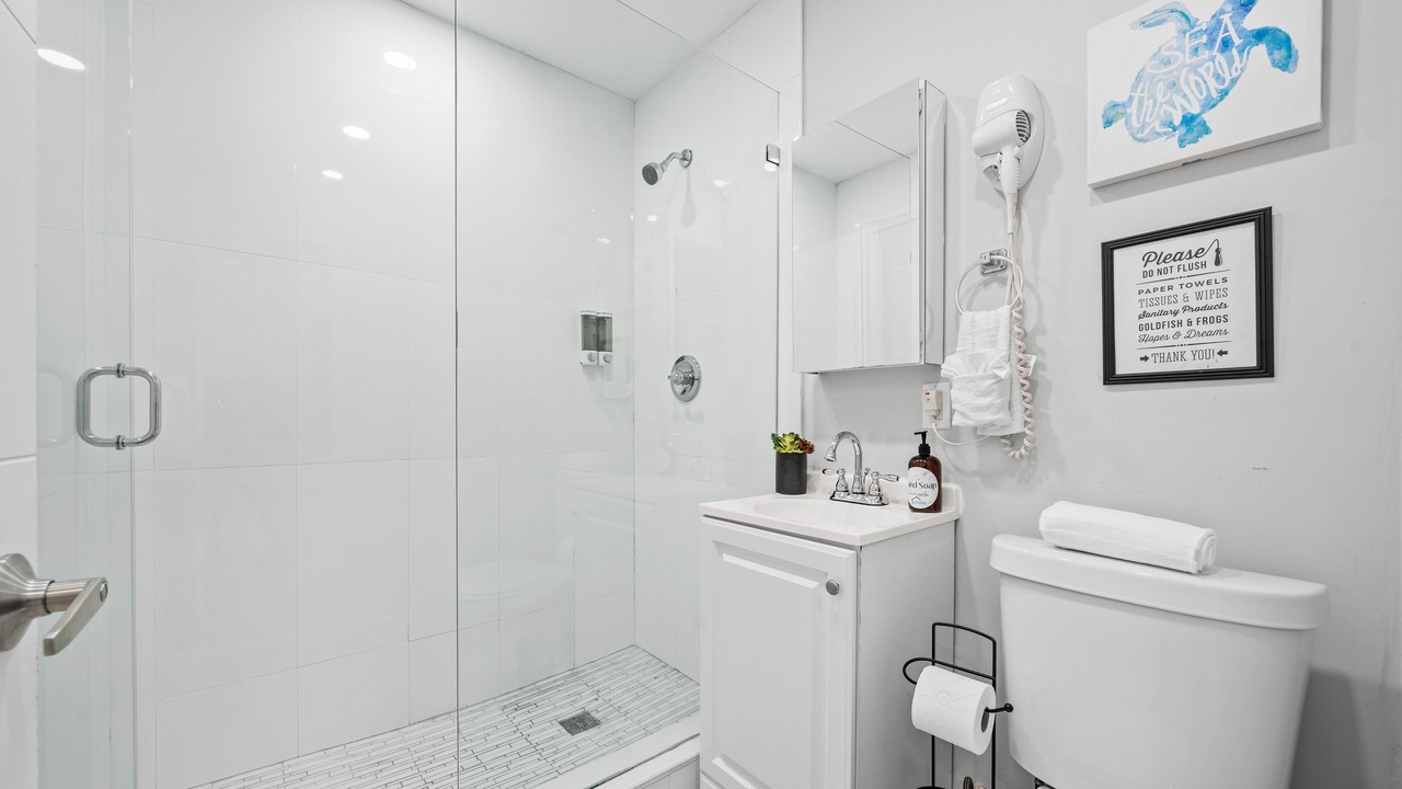 Photo of Bathroom in Harbordale