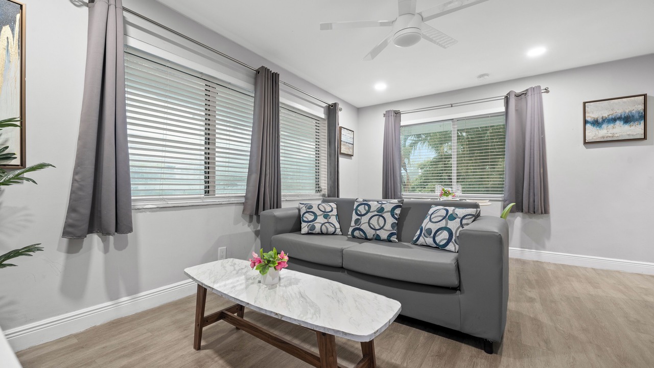 Photo of Livingroom in Harbordale
