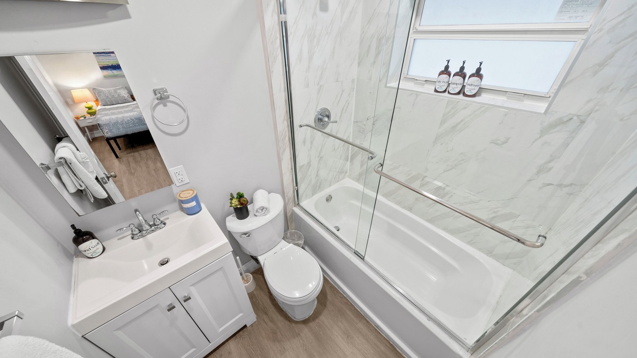Photo of Bathroom in Harbordale