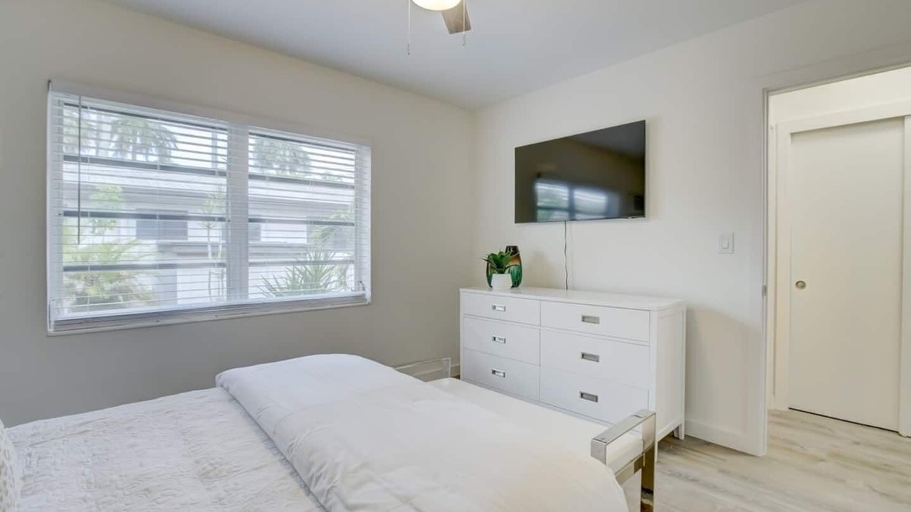 Photo of Bedroom in Middle River Terrace