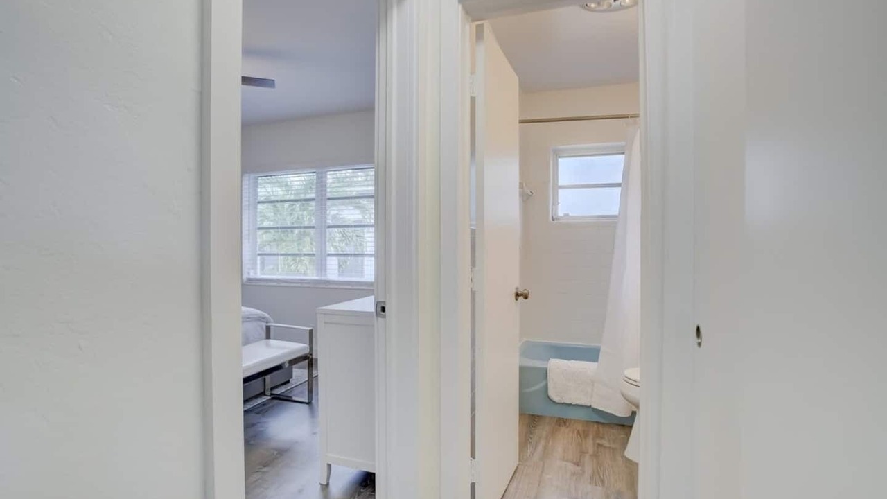 Photo of Bedroom in Middle River Terrace