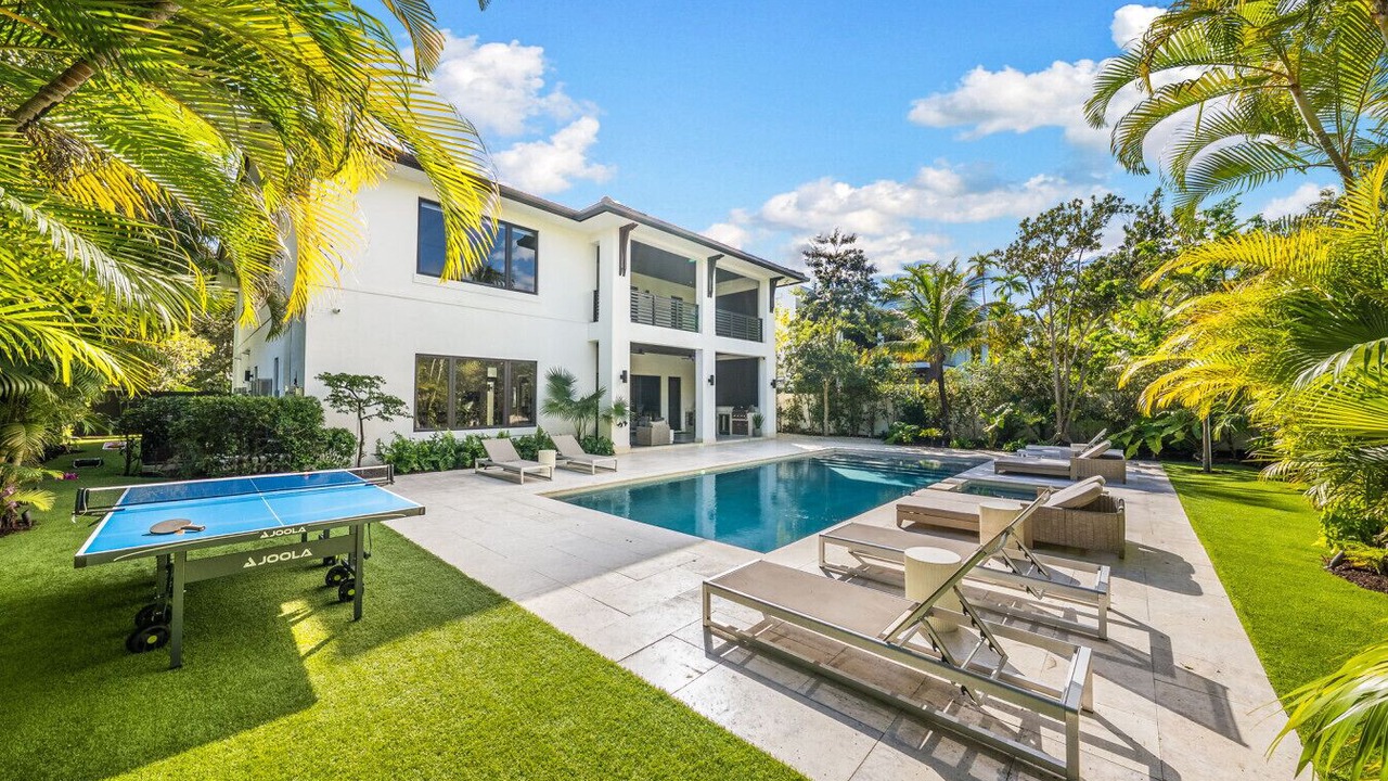 Photo of Outdoor in Country Club Section