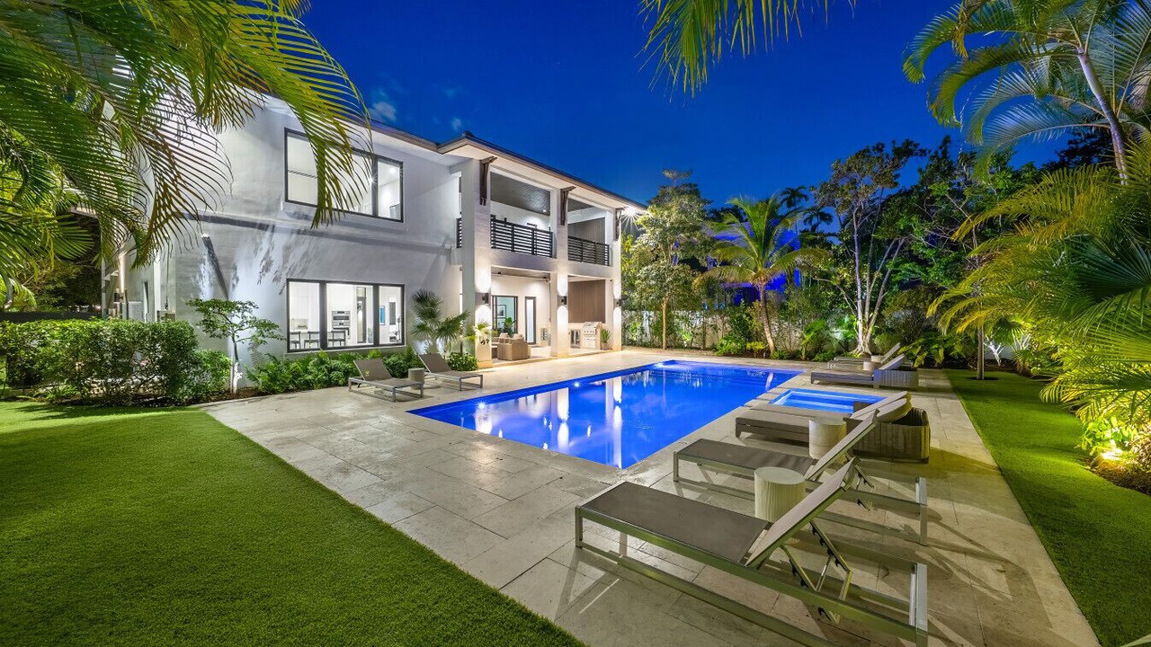 Photo of Outdoor in Country Club Section