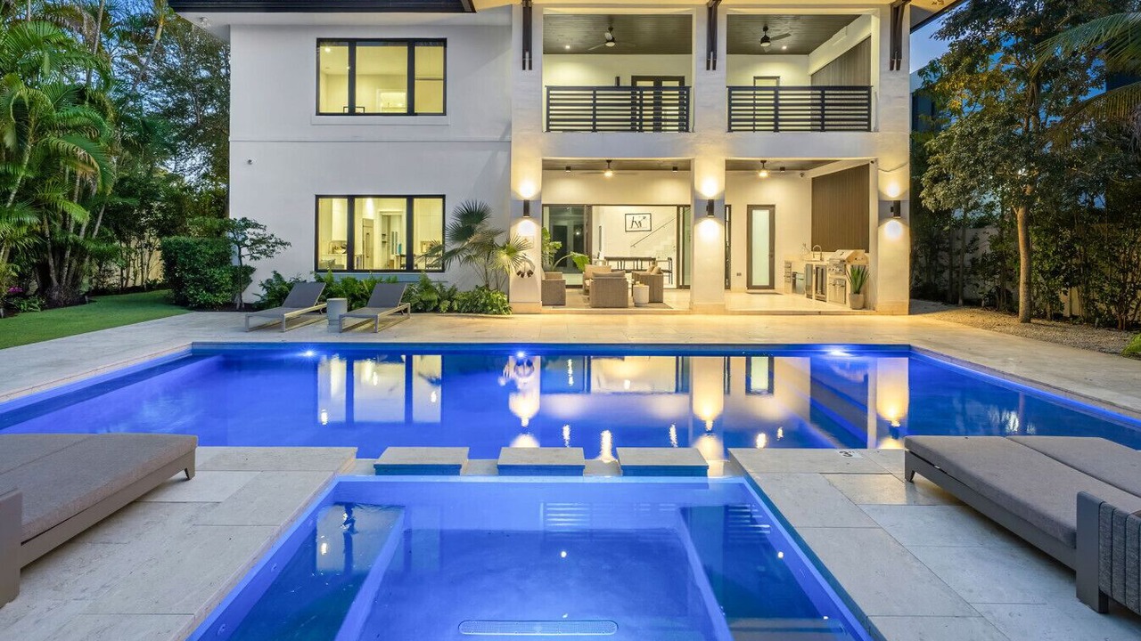 Photo of Outdoor in Country Club Section