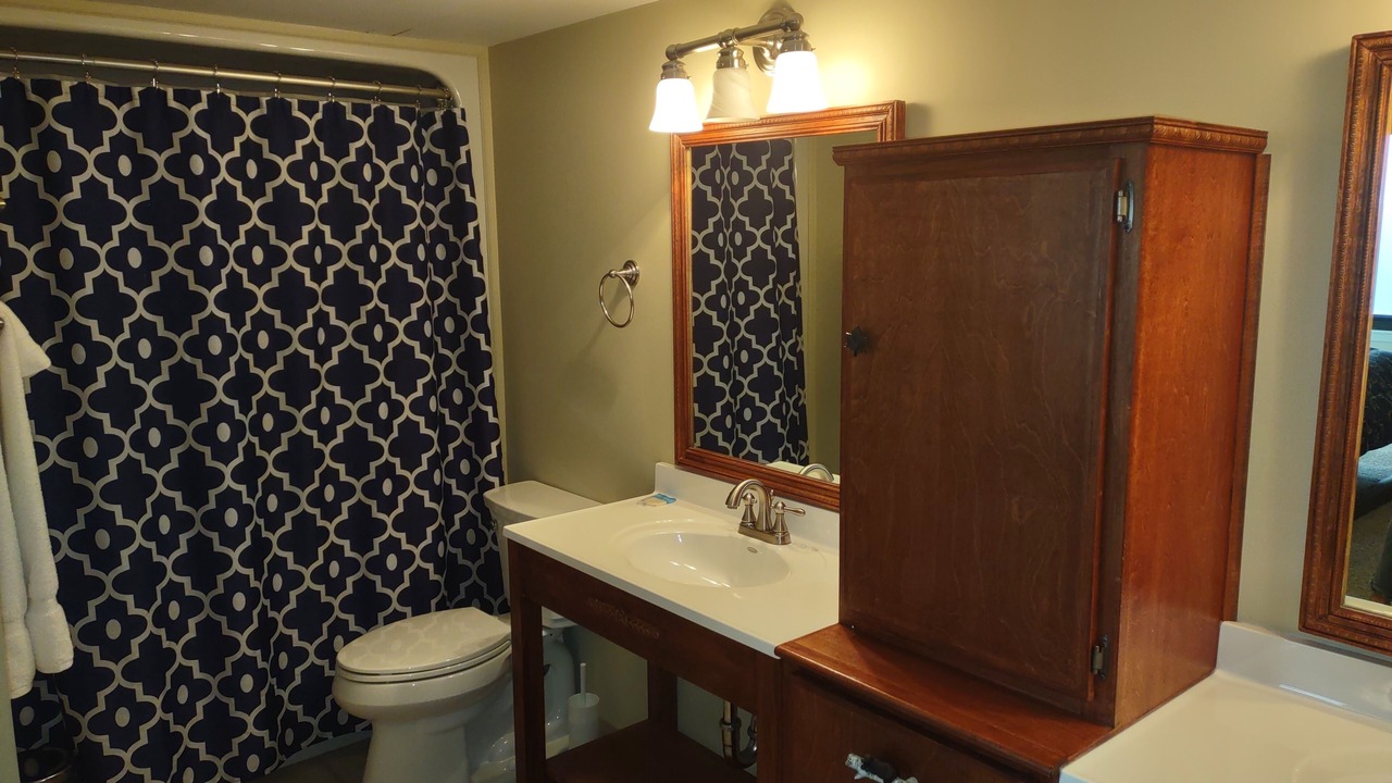 Photo of Bathroom in Snowshoe