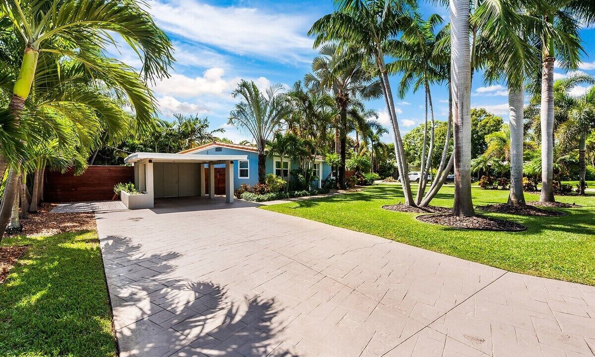 Photo of Others in Wilton Manors
