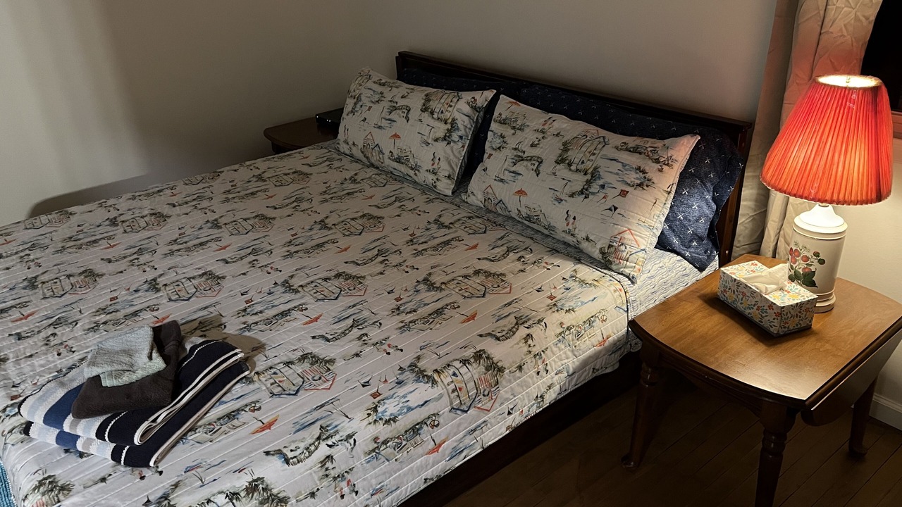 Photo of Bedroom in Willoughby Spit