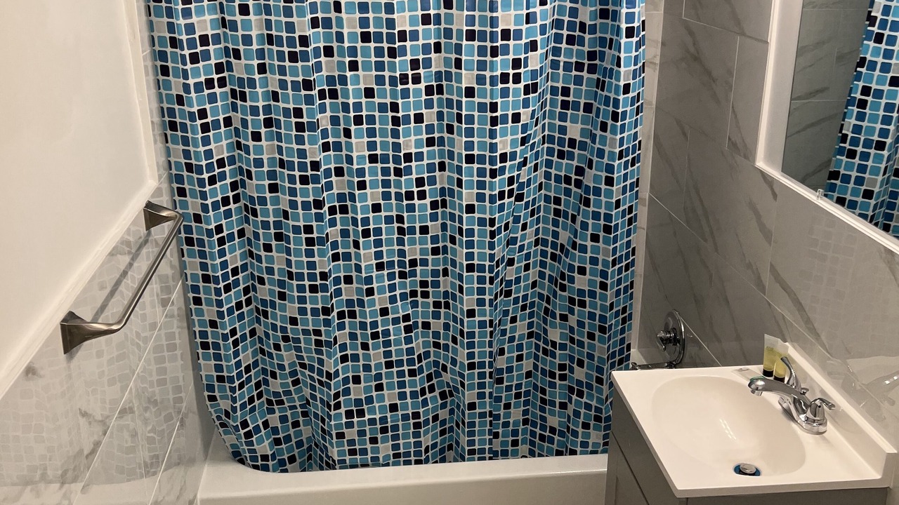 Photo of Bathroom in Willoughby Spit