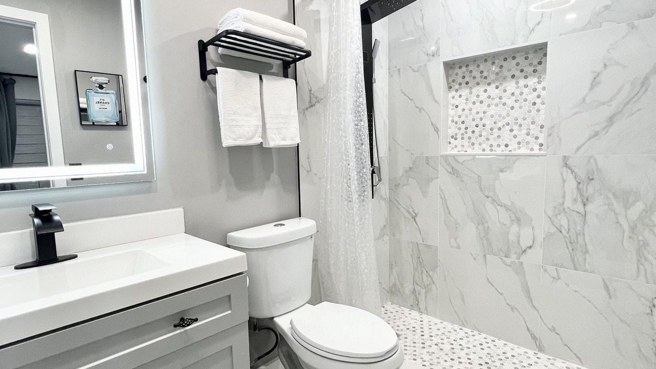 Photo of Bathroom in Carol City