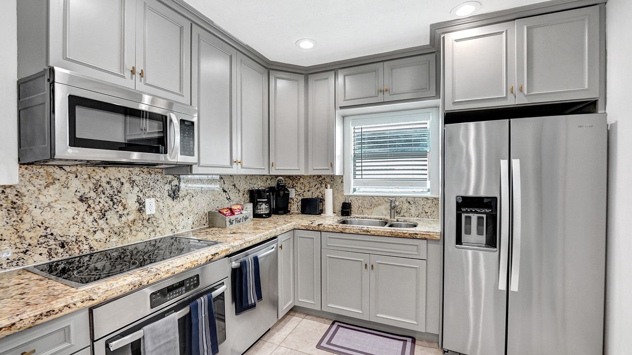 Photo of Kitchen in Lauderdale Beach
