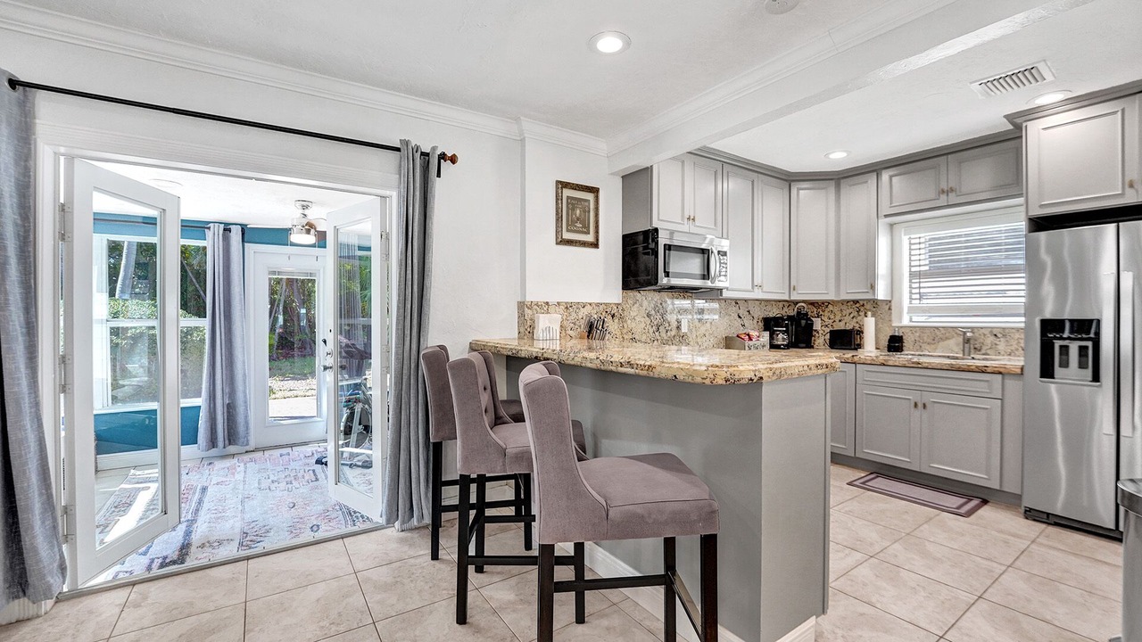 Photo of Kitchen in Lauderdale Beach