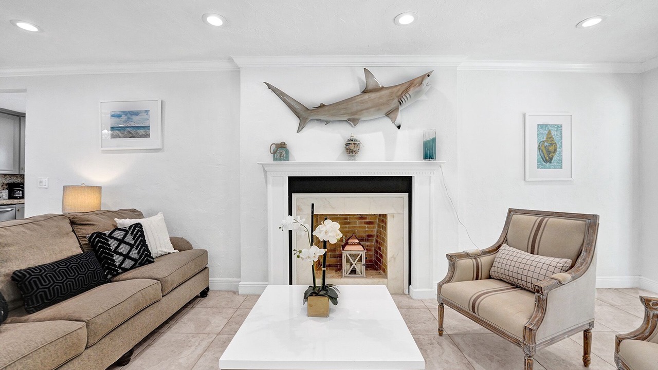 Photo of Livingroom in Lauderdale Beach
