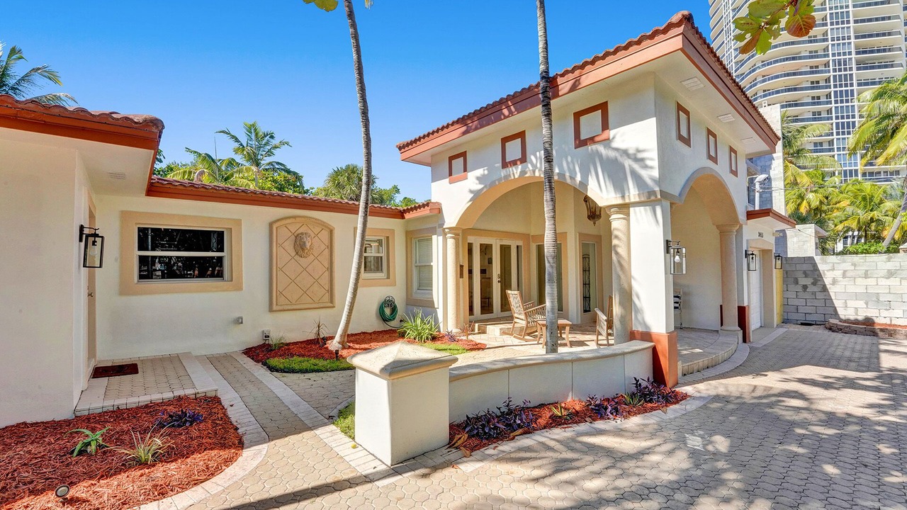 Photo of Outdoor in Lauderdale Beach