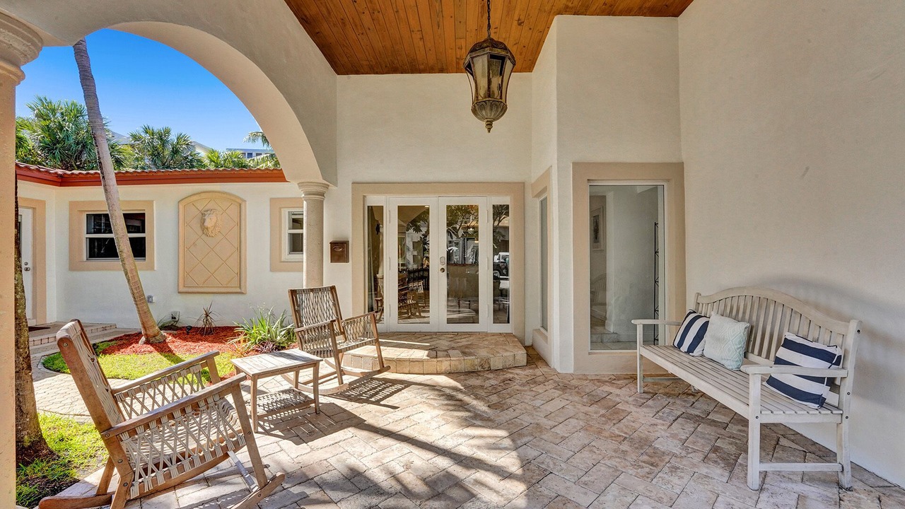 Photo of Patio Balcony in Lauderdale Beach