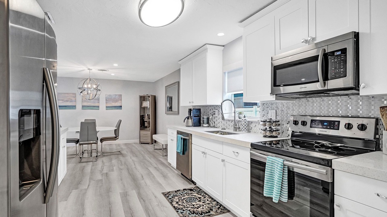 Photo of Kitchen in Hollywood Lakes