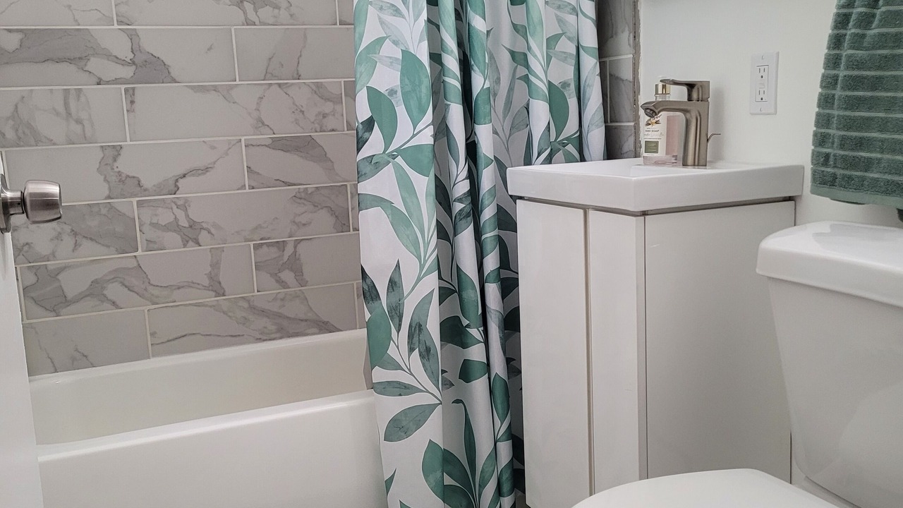 Photo of Bathroom in Little Haiti