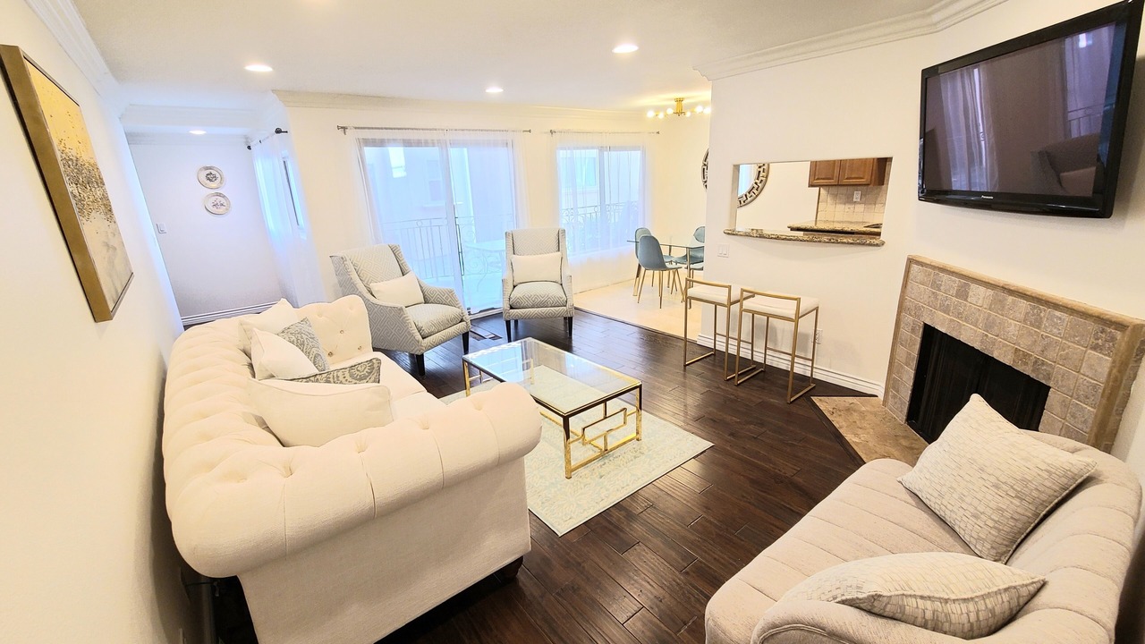 Photo of Livingroom in North Hollywood