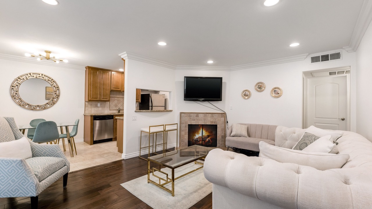 Photo of Livingroom in North Hollywood