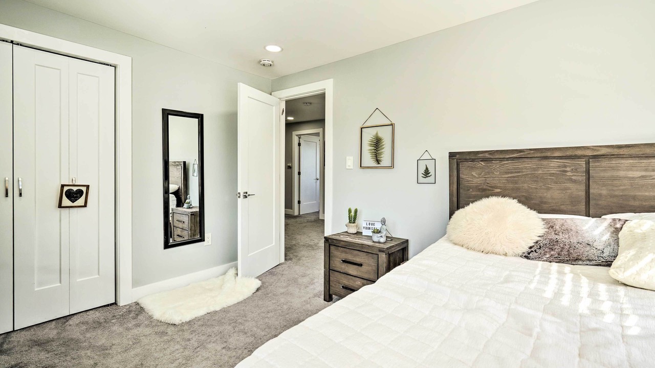 Photo of Bedroom in Long Branch