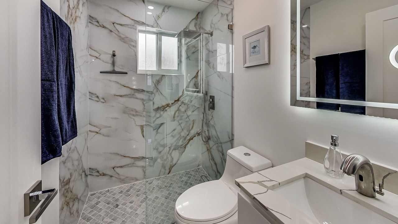 Photo of Bathroom in Hialeah